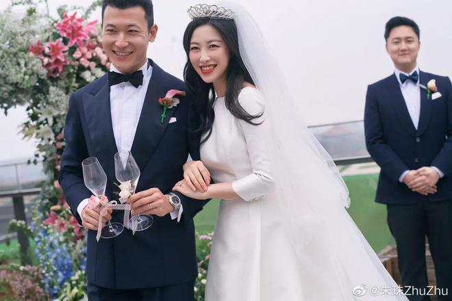 米乐M6：40岁朱珠又有喜讯全网恭喜：姐真的太牛了！(图17)