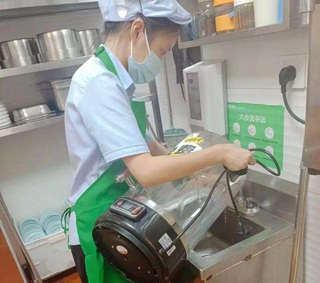 米乐M6：2024年暑假美珈的学生在干啥？(图19)