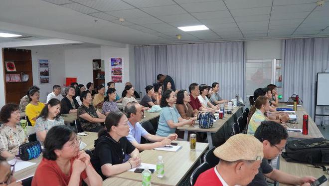 追光逐梦一路生花鲁中晨报老年大学2024年秋季班开学第一课(图5)