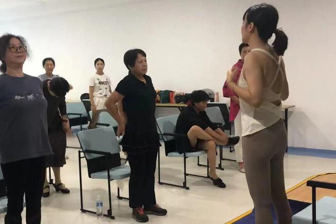 首次开班！上海华亭老年大学课程受欢迎(图4)