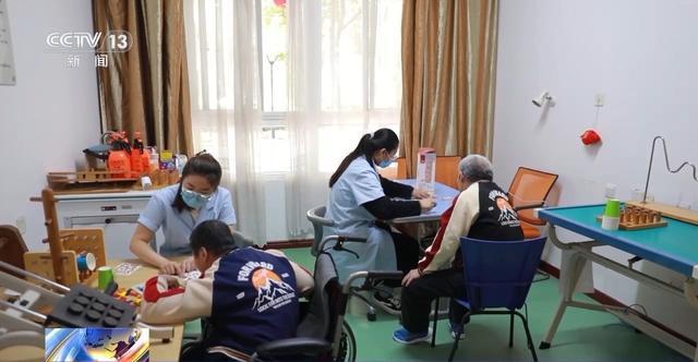 米乐M6：老年人兴趣班安排上了！声乐、舞蹈、瑜伽……(图7)