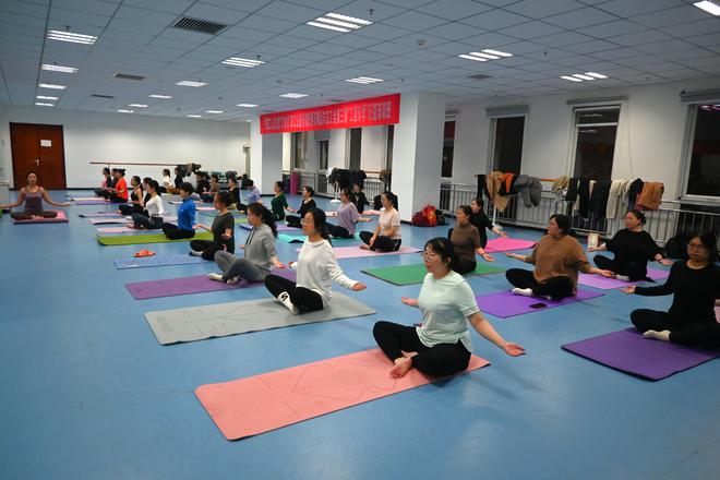 米乐M6平台：石嘴山市工惠乐学公益培训班让职工心动和工会响动双向奔赴(图2)