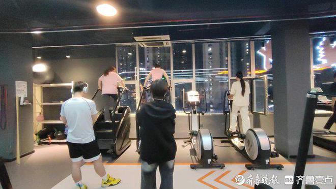 壹点调查一年至少开了50家24小时健身房在济快速“扩张”(图4)