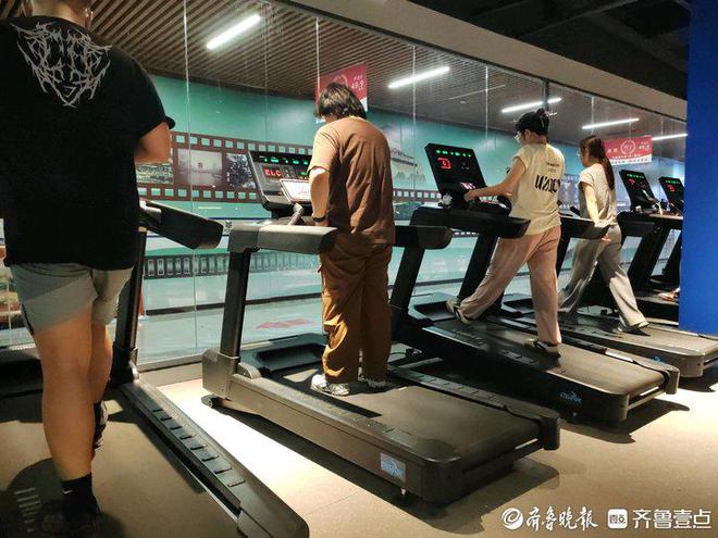 壹点调查一年至少开了50家24小时健身房在济快速“扩张”(图1)