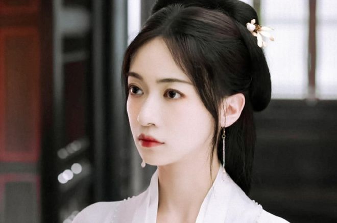 35岁吴谨言现身健身房健身身形苗条四肢纤细产后状态也太好了(图6)
