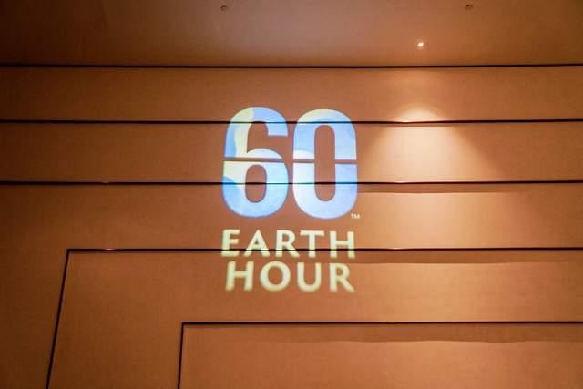 上海闵行宝龙艾美酒店联合lululemon举办烛光瑜伽派对支持「地球一小时」活动(图2)