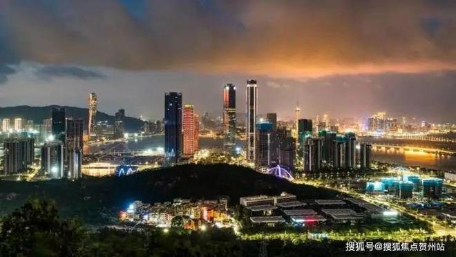 Ai热搜｜珠海华发金融城横琴玺售楼处发布探索理想居住新境界(图11)