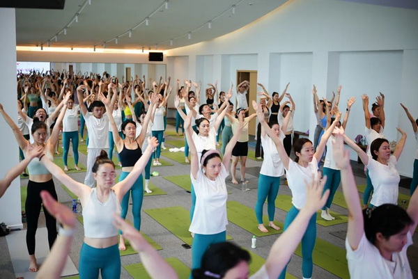 米乐M6：【健身瑜伽健康中国】2024年全国健身瑜伽公益活动（南京站）成功举办(图1)