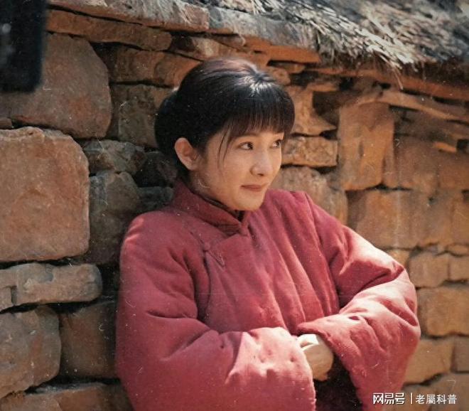 米乐M6：杨幂小雪享铁锅炖后狂健身39岁状态佳素颜显老引人关注(图1)