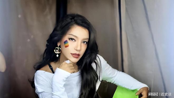 曾是超女冠军却因整容失败像“怪物”全身只剩下眼珠是自己的(图5)