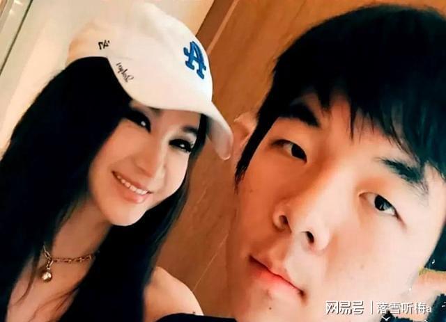 温碧霞59岁形象变化大皱纹与尖鼻引嘲昔日美人现老态(图6)