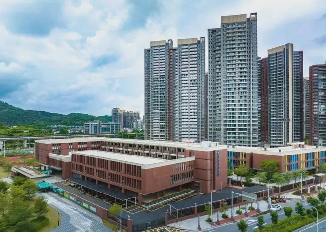 米乐M6平台:⚡一席难求|星河东悦湾售楼处发布:城芯绝版地段(图7)