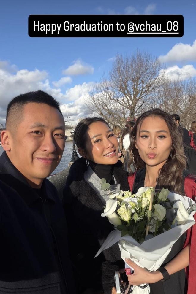 洗米华24岁大女儿周梓潼英国毕业！米嫂携继子飞英国出席毕业礼(图4)