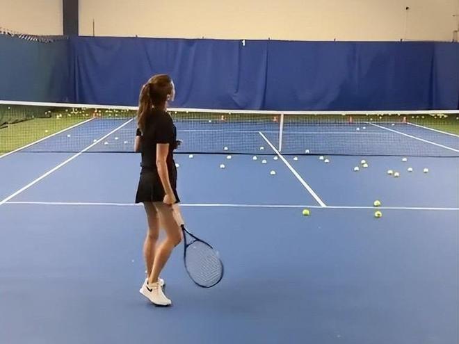 43岁谢婷婷再夺网球冠军!小7岁男友全程陪同曾挺32周孕肚比赛(图21)