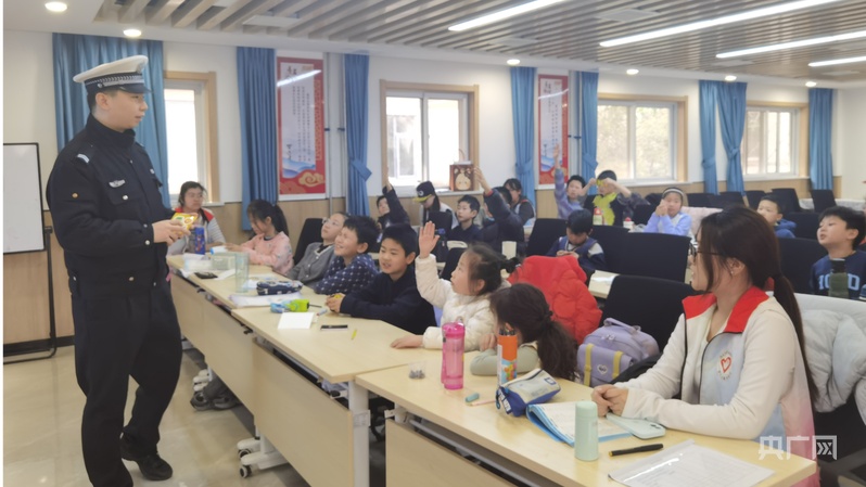 新春走基层新春暖意浓便民在身边(图2)